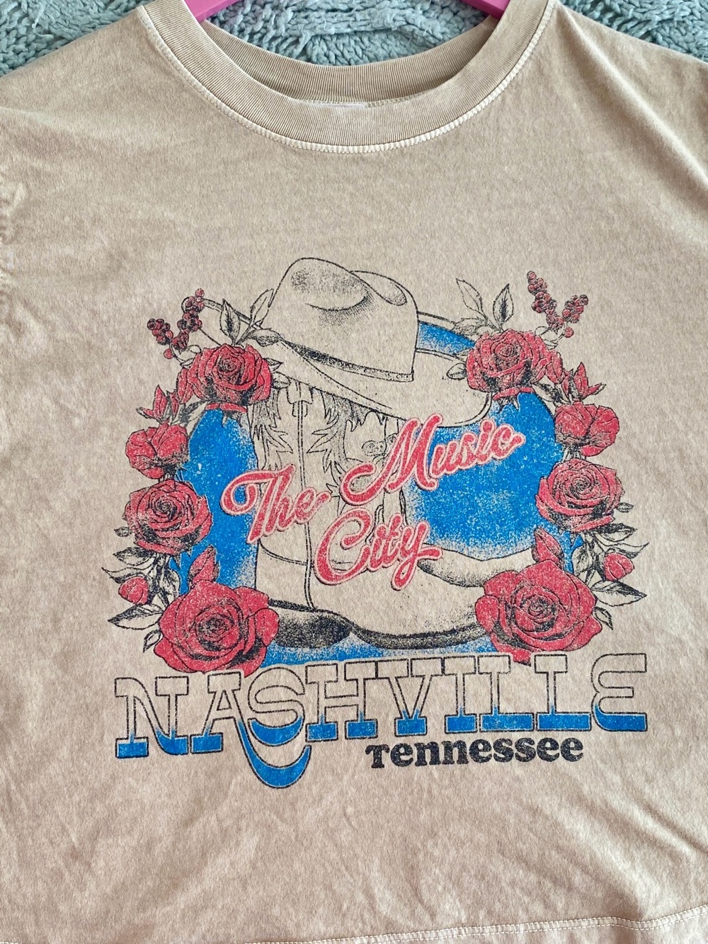 Arula Nashville The Music City Graphic Tee - Beige with Red & Blue Print
